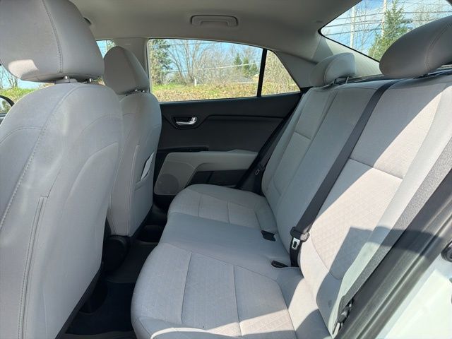 Thumbnail: 2018 Kia Rio - 12