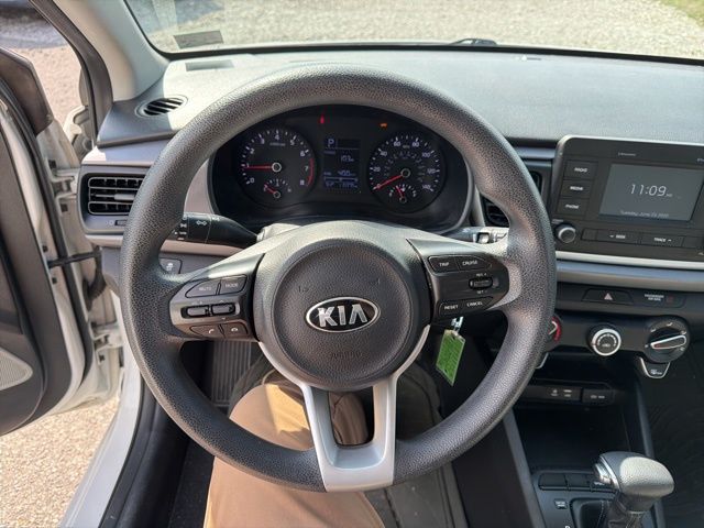 Thumbnail: 2018 Kia Rio - 9