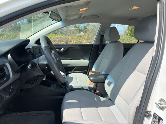 Thumbnail: 2018 Kia Rio - 10