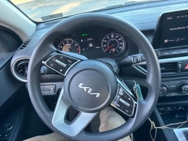 Thumbnail: 2023 Kia Forte - 8