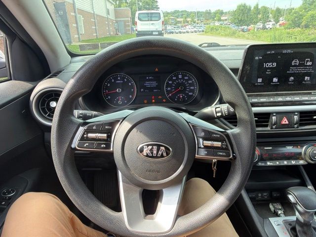Thumbnail: 2019 Kia Forte - 11