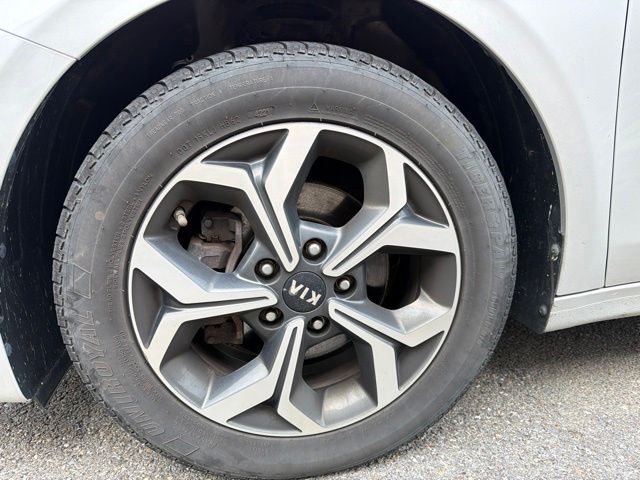 Thumbnail: 2019 Kia Forte - 21