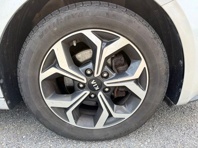Thumbnail: 2019 Kia Forte - 22