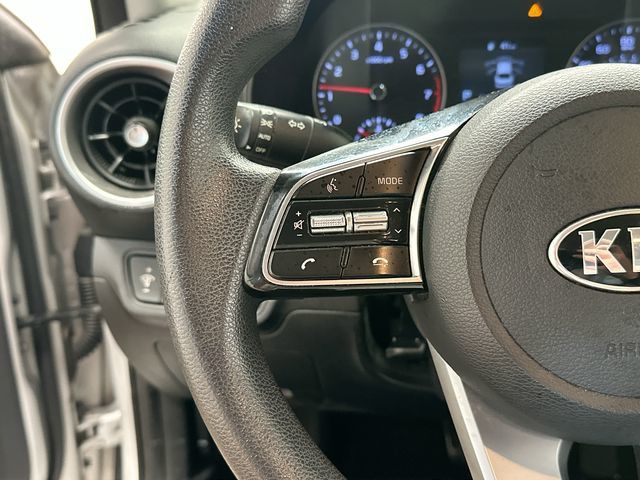 Thumbnail: 2019 Kia Forte - 19