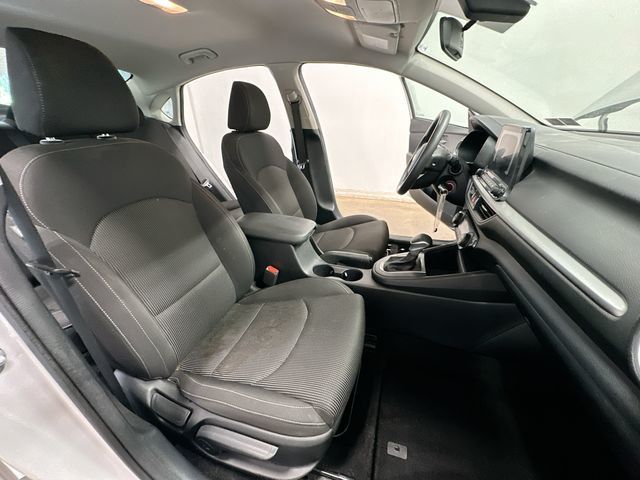 Thumbnail: 2019 Kia Forte - 25