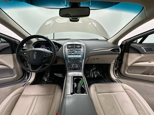 Thumbnail: 2017 Lincoln MKZ - 10