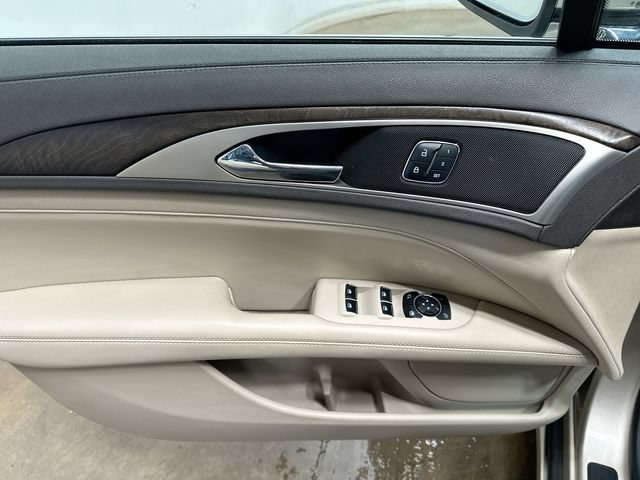 Thumbnail: 2017 Lincoln MKZ - 27