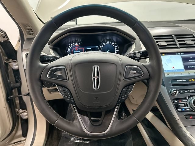 Thumbnail: 2017 Lincoln MKZ - 2