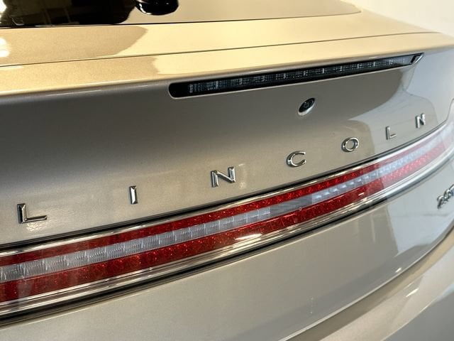 Thumbnail: 2017 Lincoln MKZ - 7