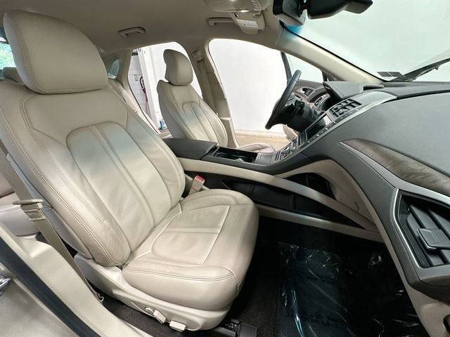 Thumbnail: 2017 Lincoln MKZ - 28