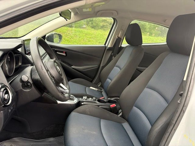 Thumbnail: 2020 Toyota Yaris - 10
