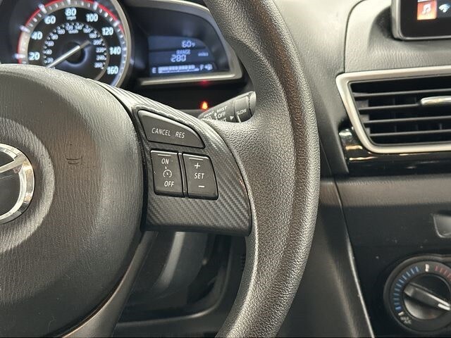 2016 Mazda Mazda3 i Sport 18