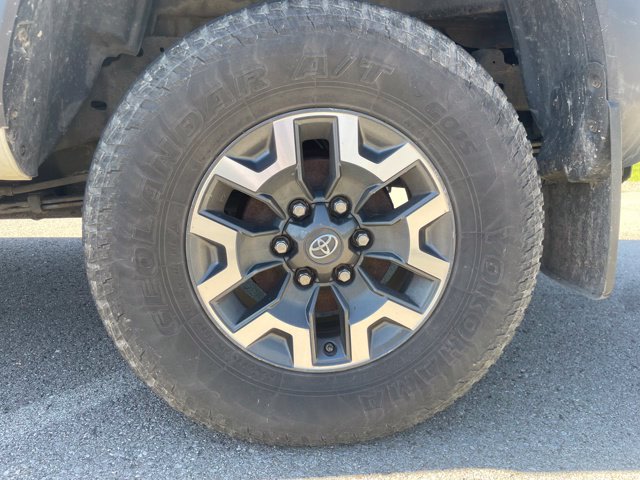 Thumbnail: 2017 Toyota Tacoma - 7