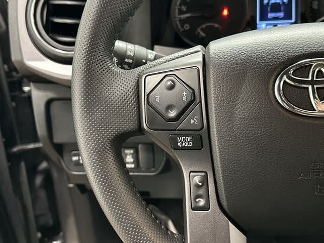 Thumbnail: 2022 Toyota Tacoma - 18