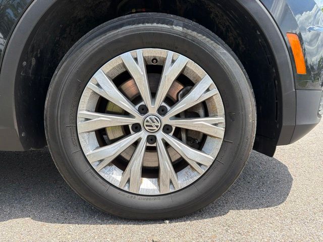 Thumbnail: 2019 Volkswagen Tiguan - 7