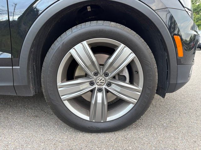 Thumbnail: 2019 Volkswagen Tiguan - 7