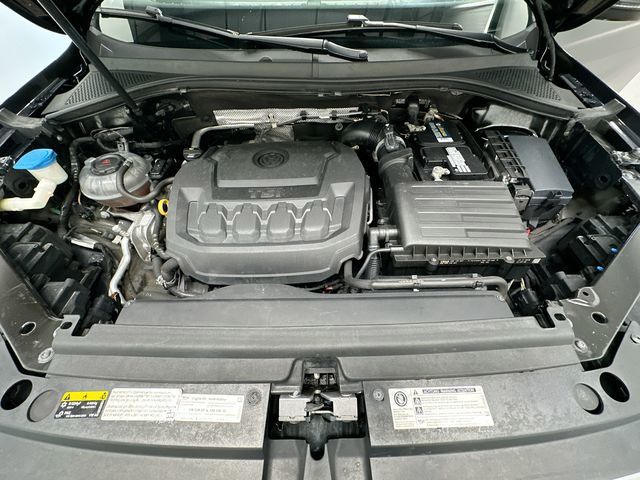 Thumbnail: 2019 Volkswagen Tiguan - 9