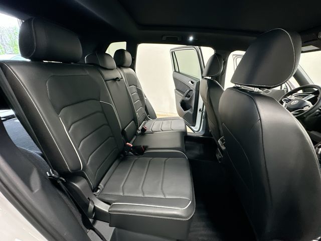 Thumbnail: 2022 Volkswagen Tiguan - 31