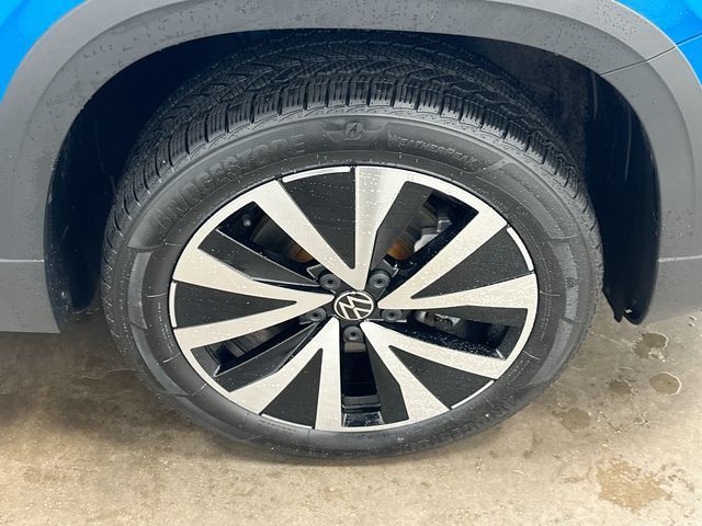 Thumbnail: 2023 Volkswagen Taos - 8