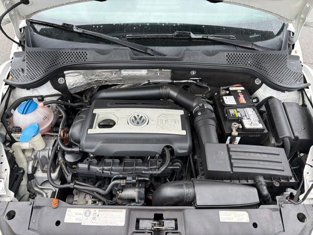 Thumbnail: 2012 Volkswagen Beetle - 8