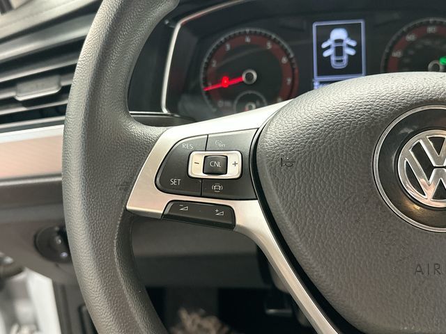 Thumbnail: 2019 Volkswagen Jetta - 19