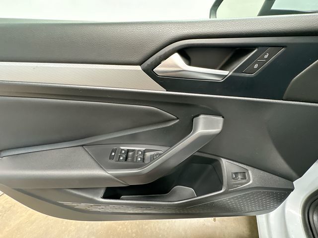 Thumbnail: 2019 Volkswagen Jetta - 24