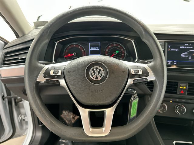 Thumbnail: 2019 Volkswagen Jetta - 2