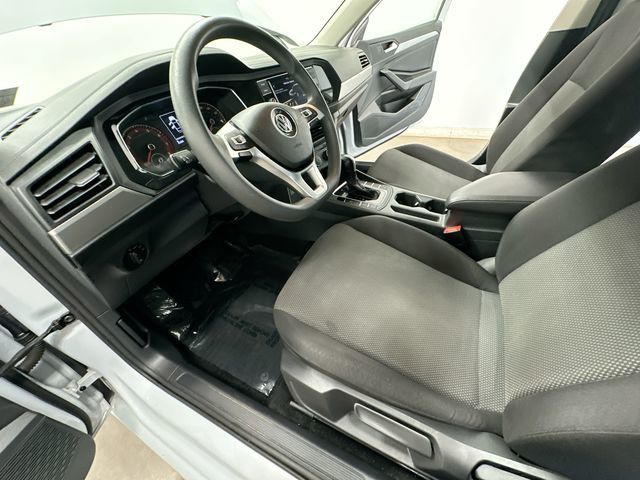 Thumbnail: 2019 Volkswagen Jetta - 11