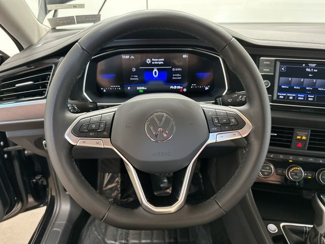 Thumbnail: 2024 Volkswagen Jetta - 2