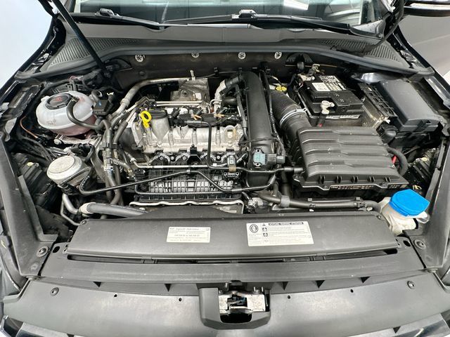Thumbnail: 2019 Volkswagen Golf - 9