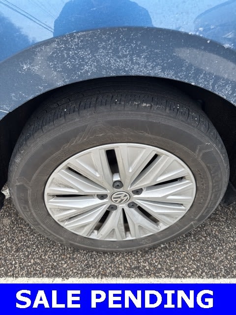 Thumbnail: 2019 Volkswagen Jetta - 17