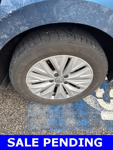 Thumbnail: 2019 Volkswagen Jetta - 16