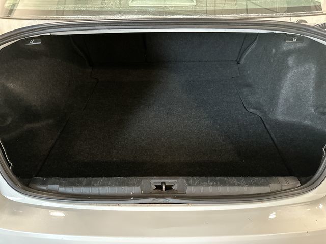 Thumbnail: 2015 Subaru Legacy - 18