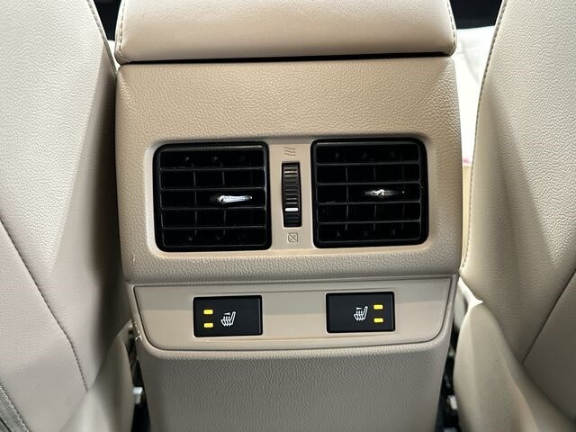 Thumbnail: 2016 Subaru Legacy - 23