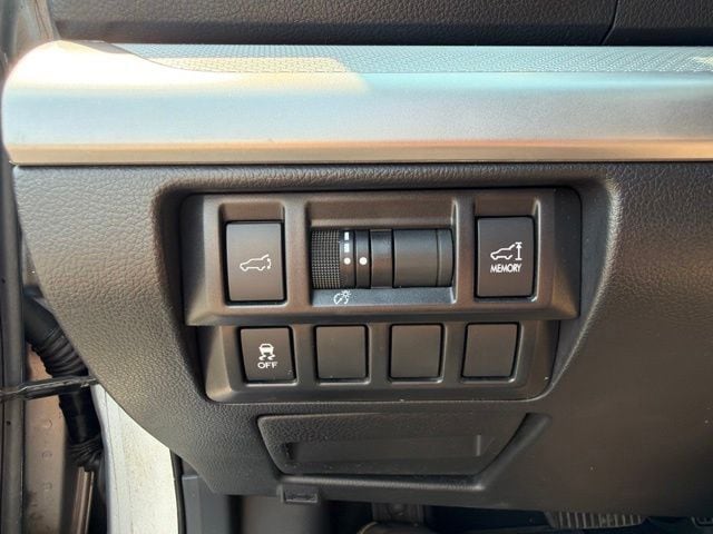 Thumbnail: 2017 Subaru Outback - 24
