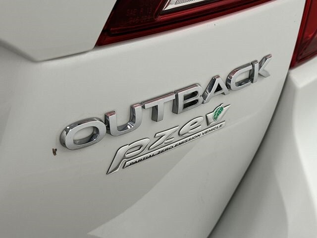 2017 Subaru Outback Limited 30