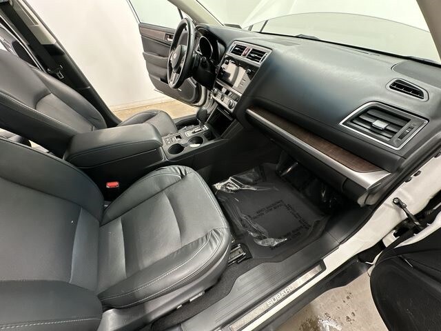 2017 Subaru Outback Limited 26