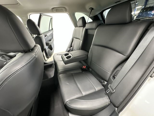 2017 Subaru Outback Limited 13