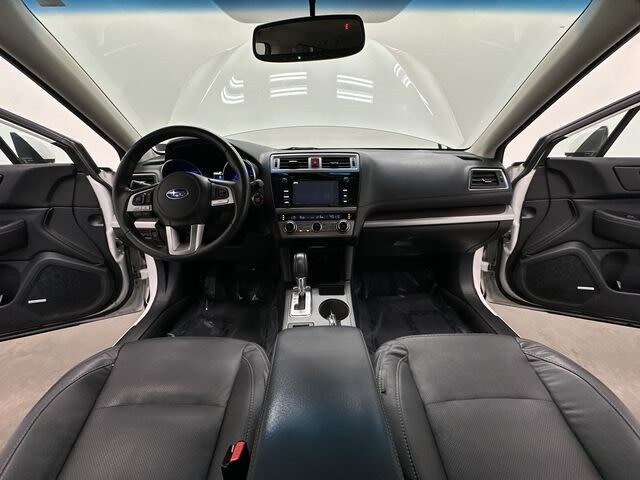 2017 Subaru Outback Limited 14