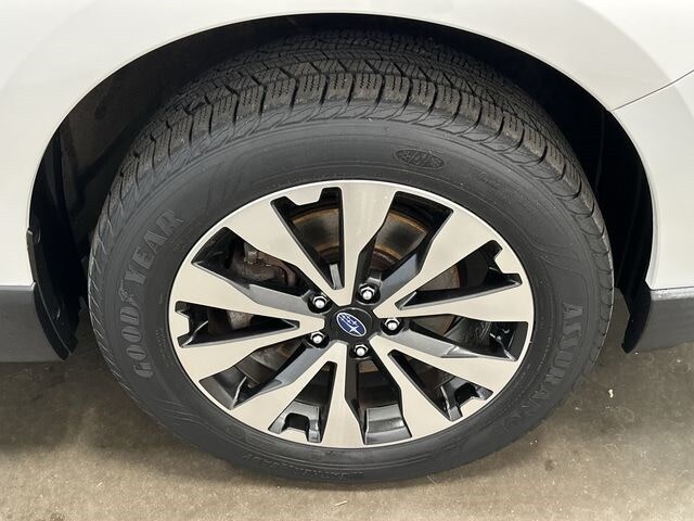 2017 Subaru Outback Limited 8