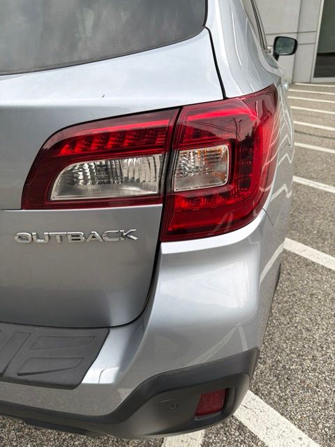 Thumbnail: 2018 Subaru Outback - 17