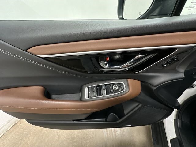 2022 Subaru Outback Touring 26