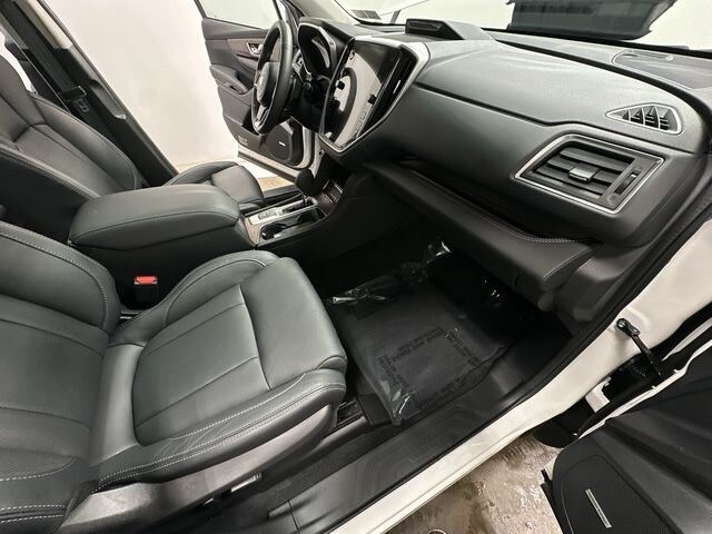 2024 Subaru Ascent Touring 27