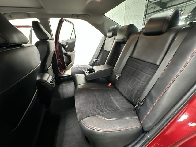 Thumbnail: 2015 Toyota Camry - 12