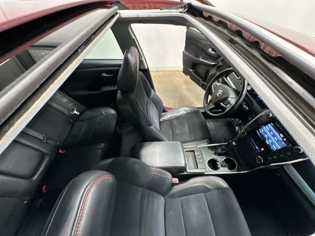 Thumbnail: 2015 Toyota Camry - 10