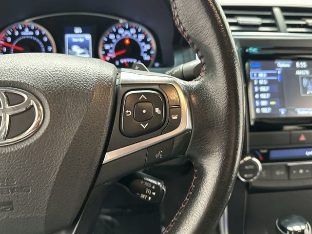 Thumbnail: 2015 Toyota Camry - 18