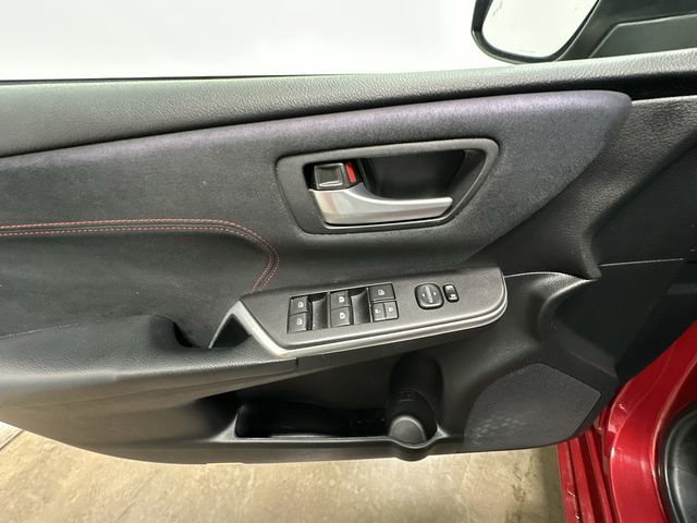 Thumbnail: 2015 Toyota Camry - 25