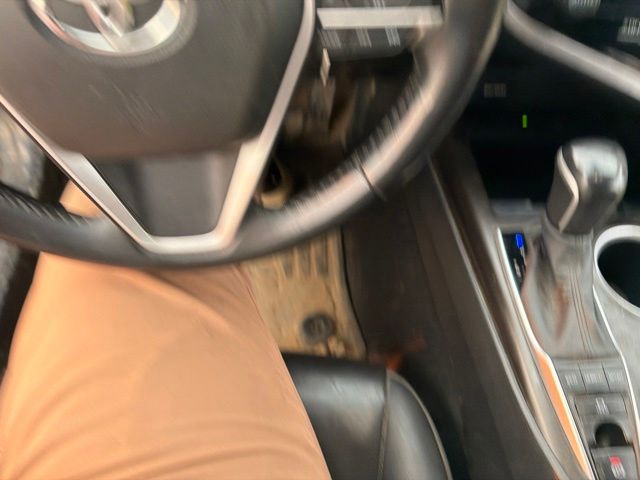 Thumbnail: 2022 Toyota Camry - 21