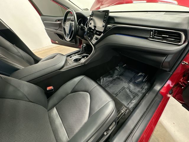 Thumbnail: 2022 Toyota Camry - 15