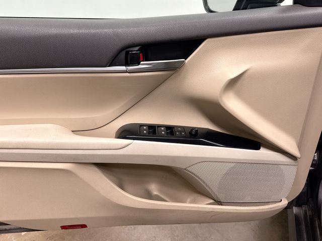 Thumbnail: 2020 Toyota Camry - 19